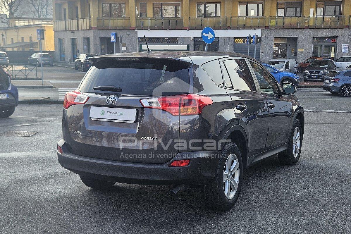 TOYOTA RAV4 2.0 D-4D 2WD Active