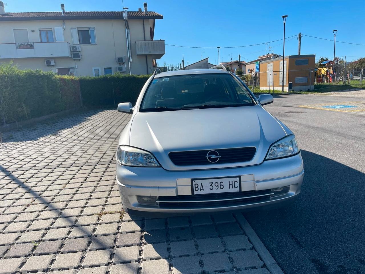 Opel Astra 1.6i 16V cat Station Wagon CDX