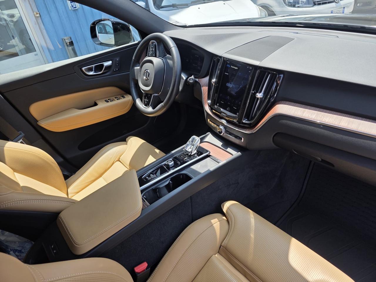 Volvo XC60 B4 2.0 hybrid 2023