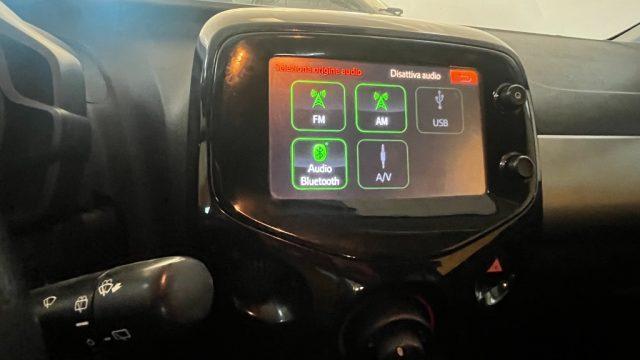 CITROEN C1 VTi 68 5 porte Shine