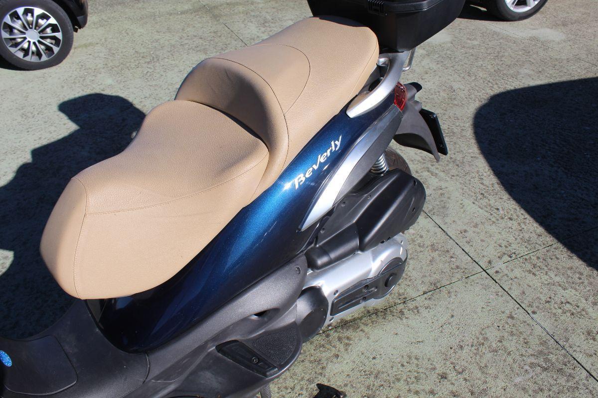 Piaggio - Beverly 400 - i.e.