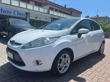 Ford Fiesta 1.4 16V 5p. Bz.- GPL Titanium Bs.