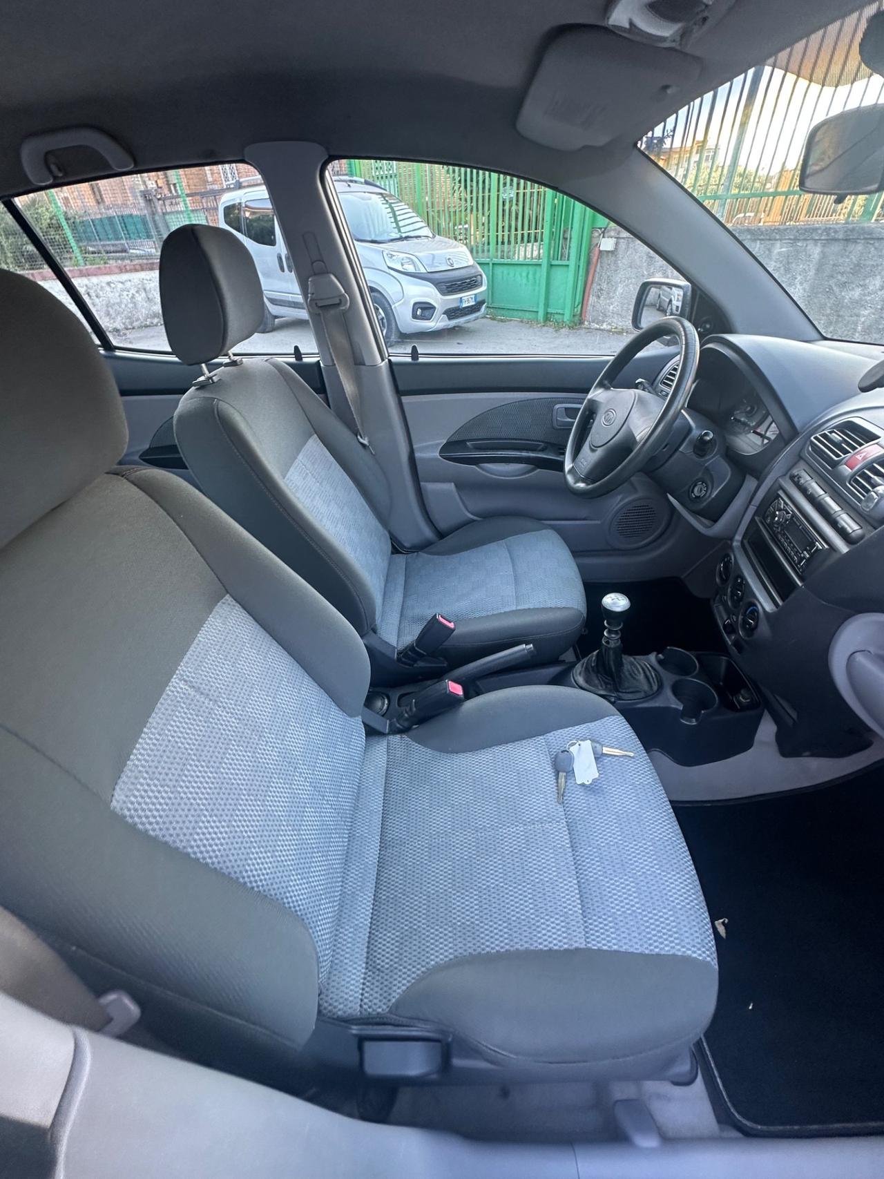 Kia Picanto 1.1 12V CRDi VGT Spicy