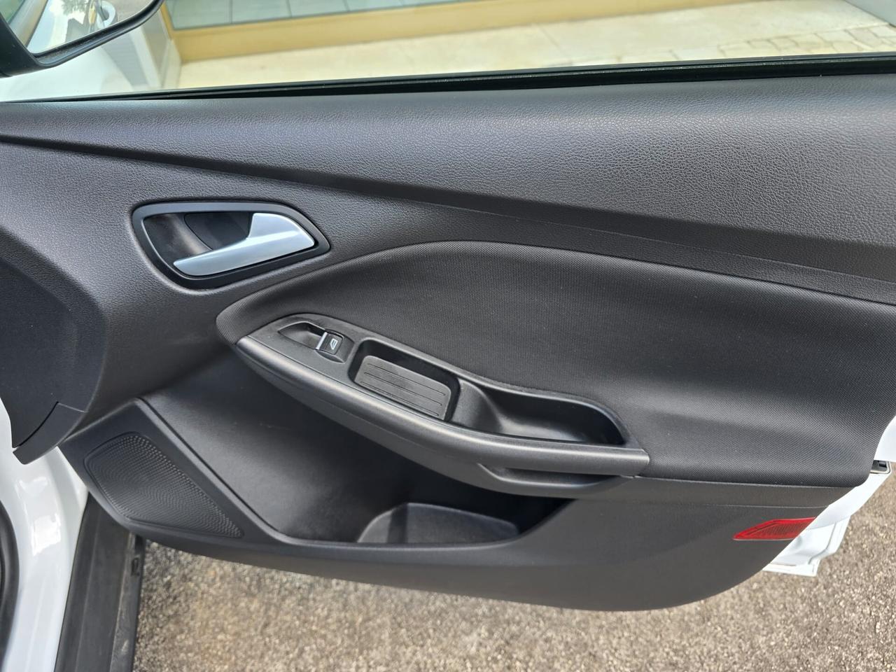 Ford Focus 1.5 TDCi 120 CV SW Titanium AUTOCARRO 4 POSTI