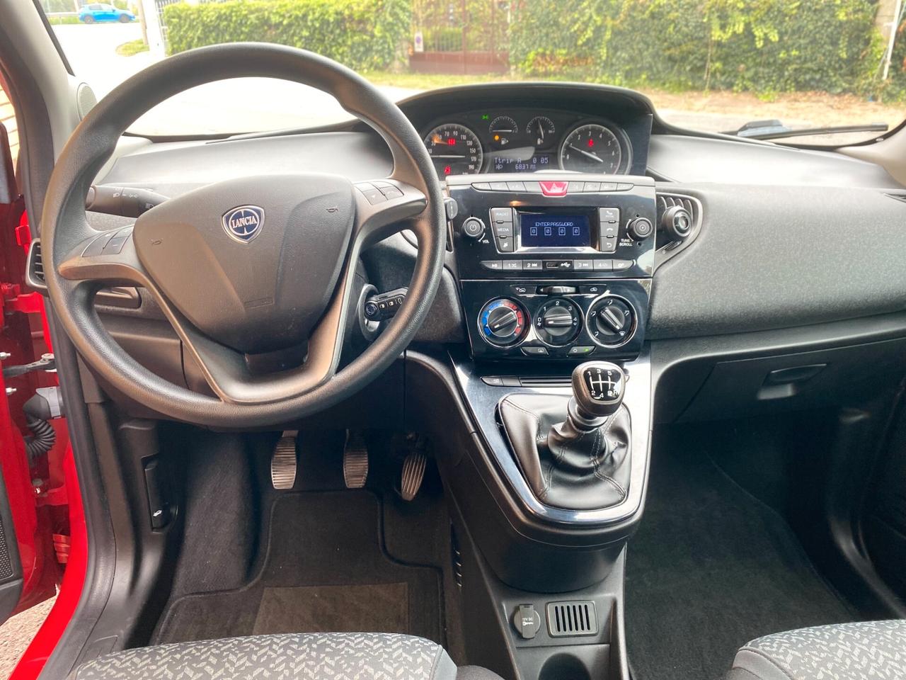 Lancia Ypsilon 1.2 69 CV 5 porte S&S Gold hybrid ecochic