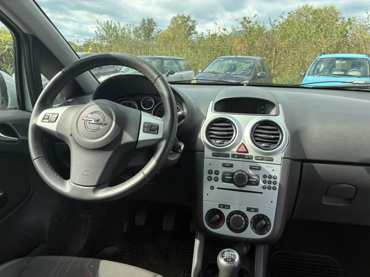 Opel Corsa 1.2 GPL 5p - 2012