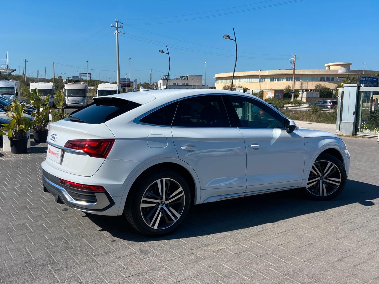 Audi Q5 Sportback 35 2.0 tdi mhev 12V S line s-tronic