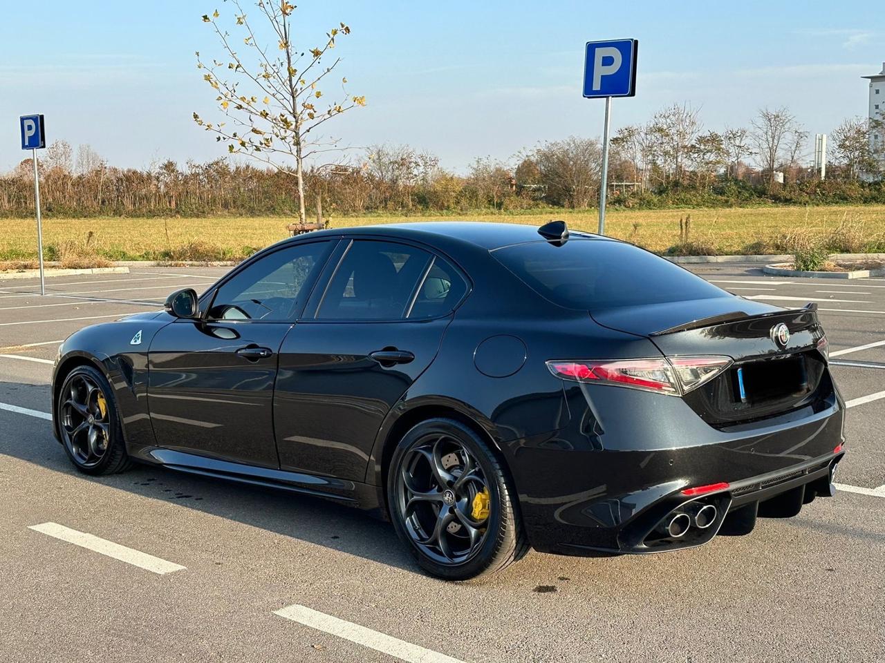 Alfa Romeo Giulia 2.9 T V6 AT8 Quadrifoglio