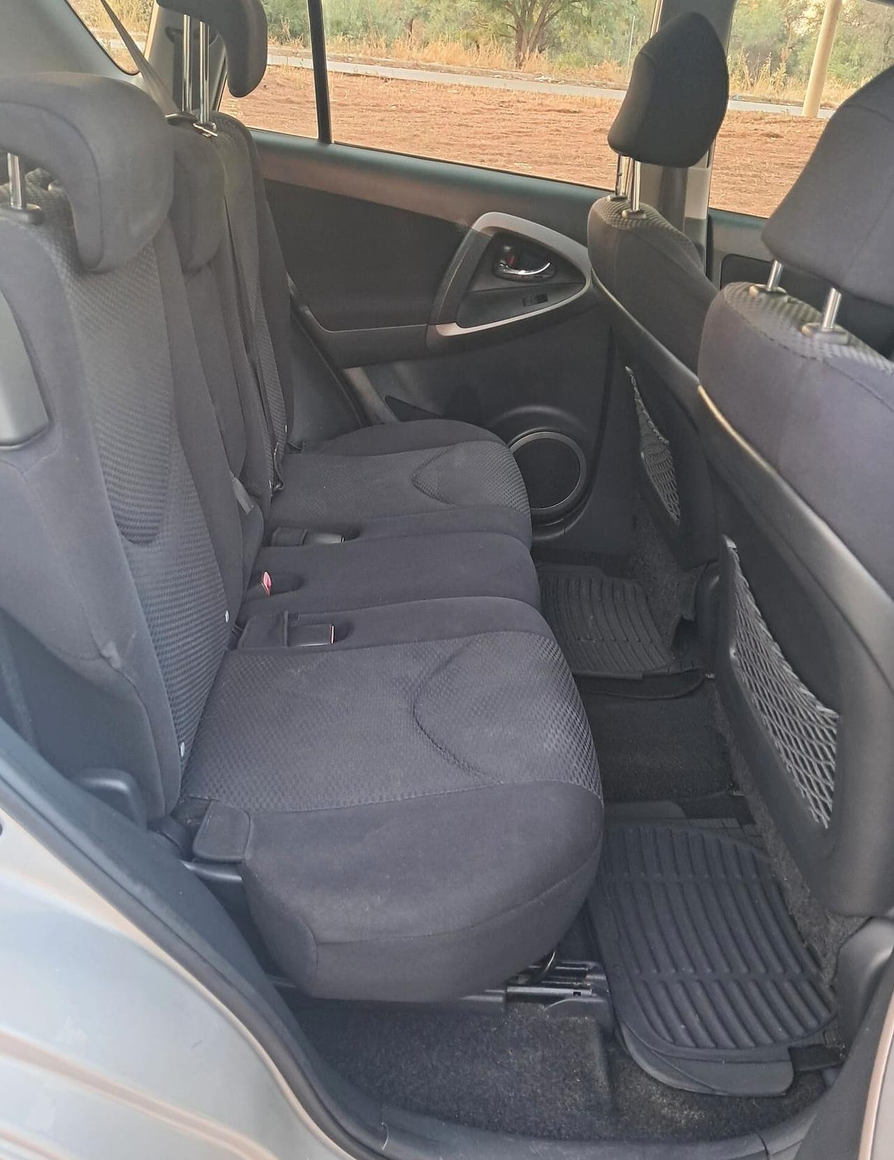 Toyota RAV 4 RAV4 2.2 D-4D 136 CV Sol