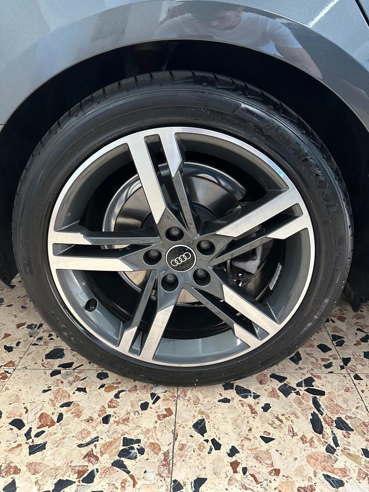 Audi A4 Avant 40 TDI quattro S tronic S line edition
