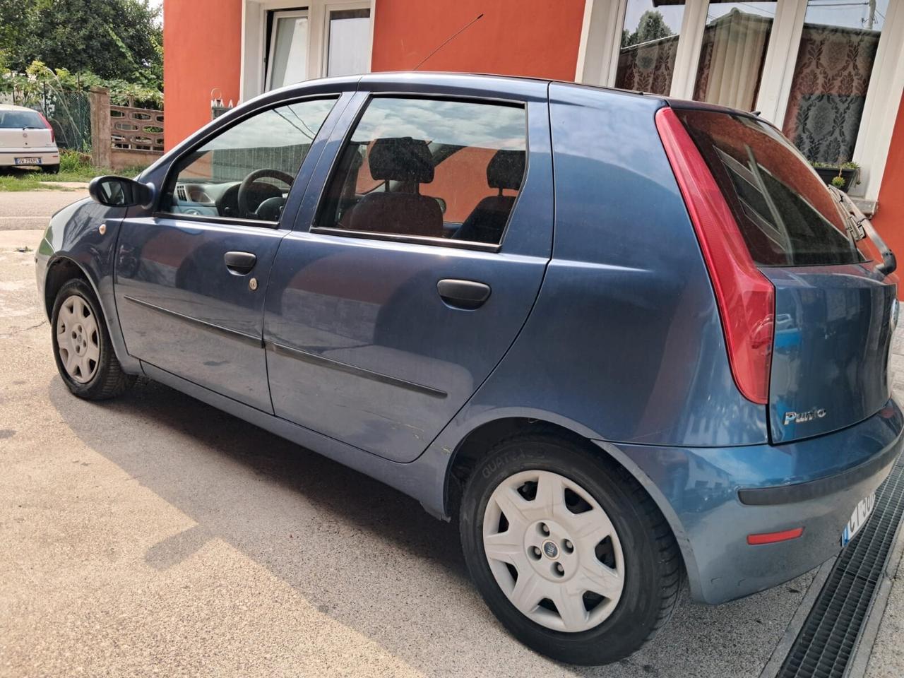 Fiat Punto 1.2 5 porte Actual gpl valido neopatentati