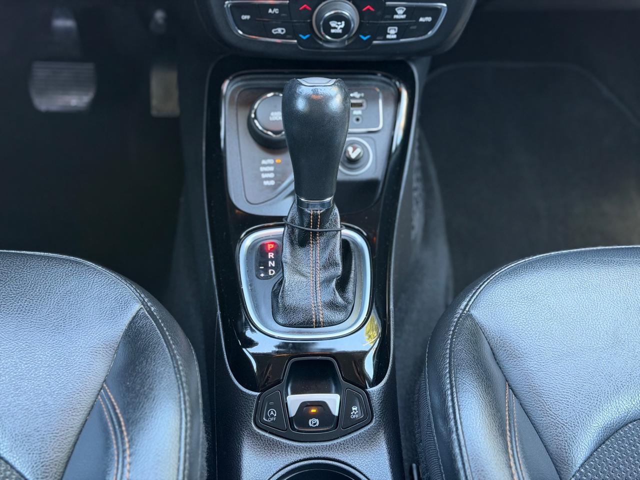 Jeep Compass 2.0 Multijet 4x4 automatica con gancio