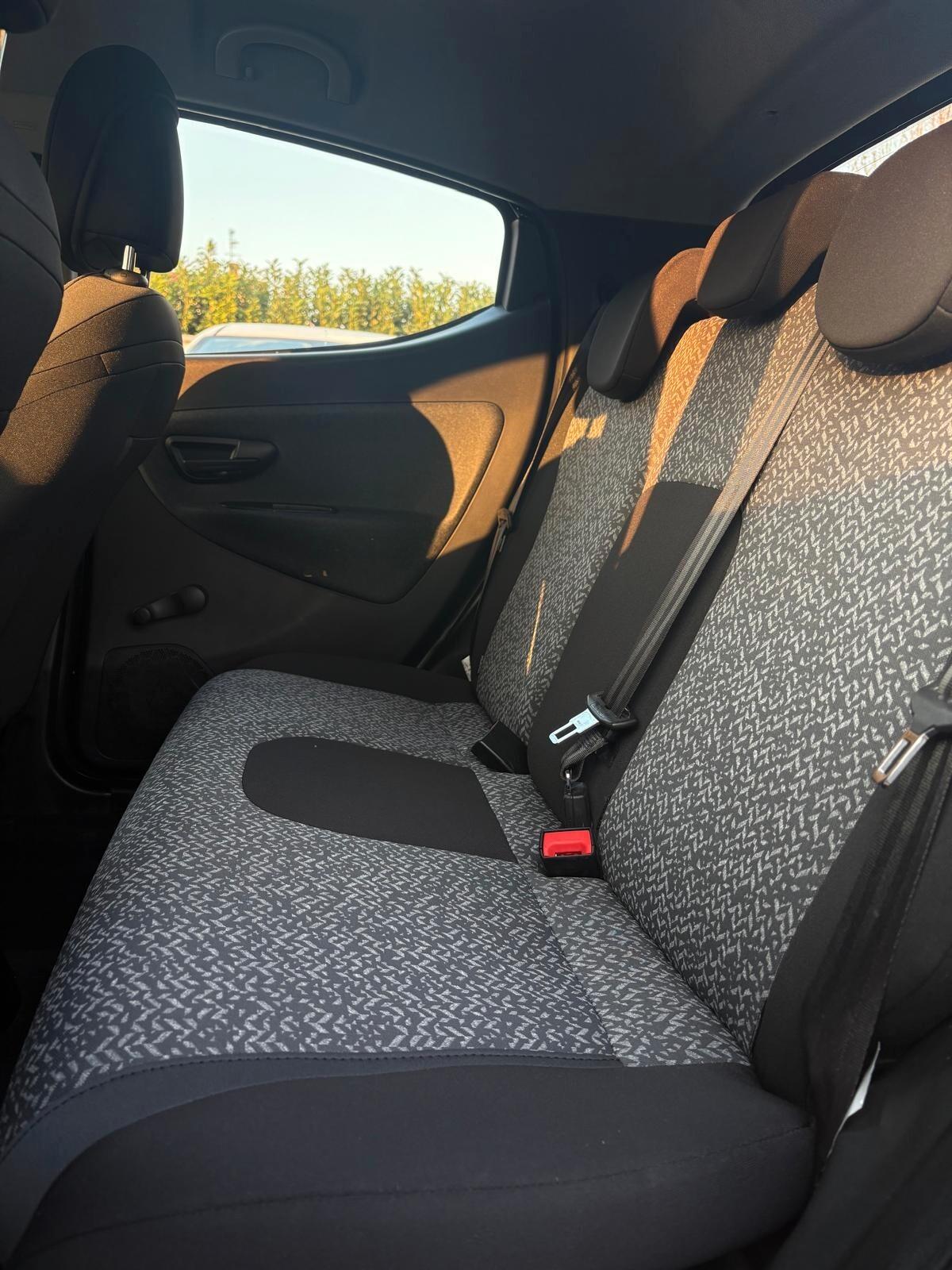 Lancia Ypsilon 1.2 69 CV 5 porte GPL Ecochic Elefantino Blu