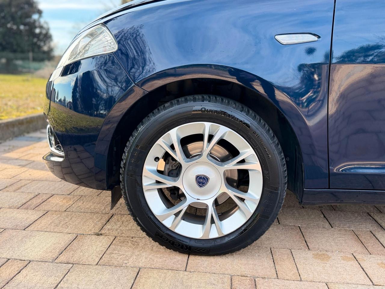 Lancia Ypsilon 1.2 69 CV 5 porte GPL Ecochic Platinum