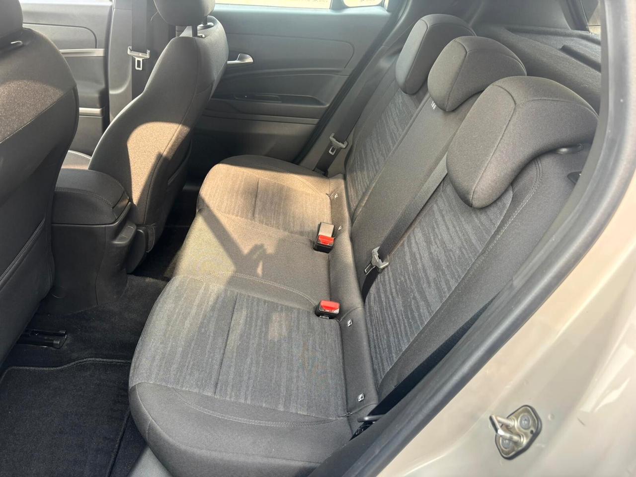 Jeep Avenger 1.2 Turbo 100 CV MHEV Summit