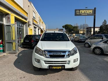 Isuzu D-Max 2.5 Space Cab Solar A/T 4WD