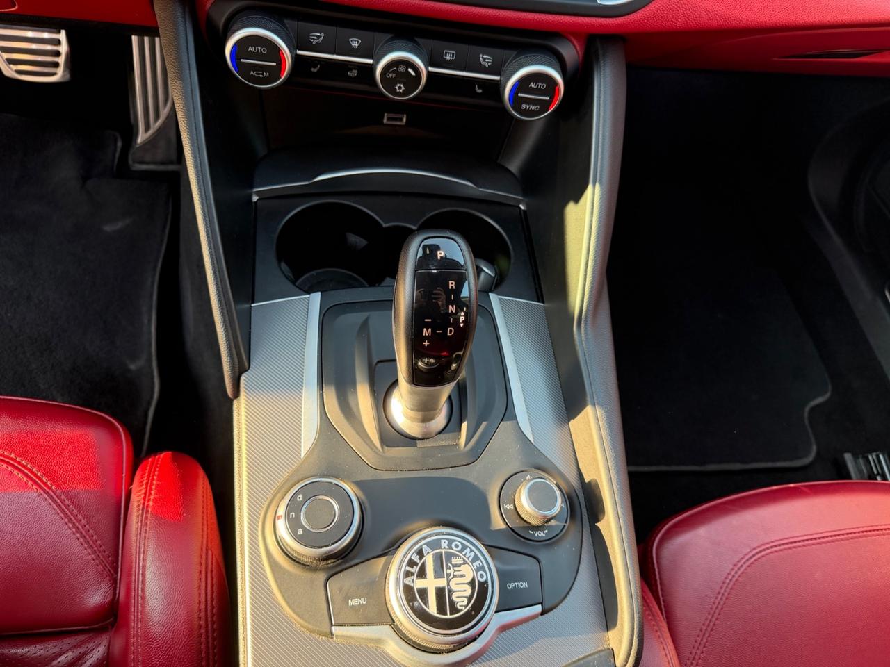 Alfa Romeo Giulia 2.2 Turbodiesel 210 CV AT8 AWD Q4 Veloce