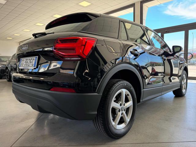 AUDI Q2 30 TDI Business
