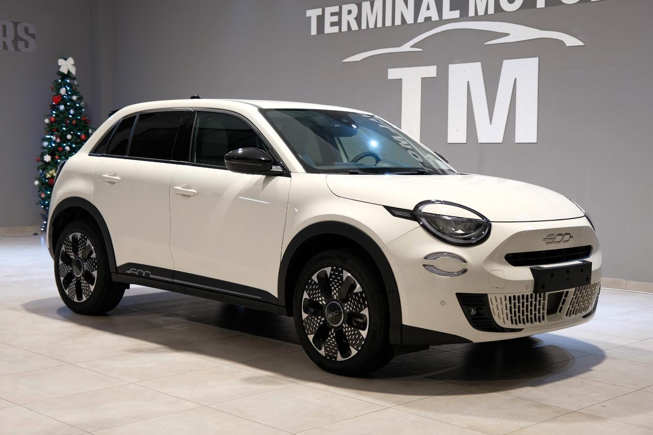 Fiat 600 Hybrid 100 CV DCT MHEV La Prima