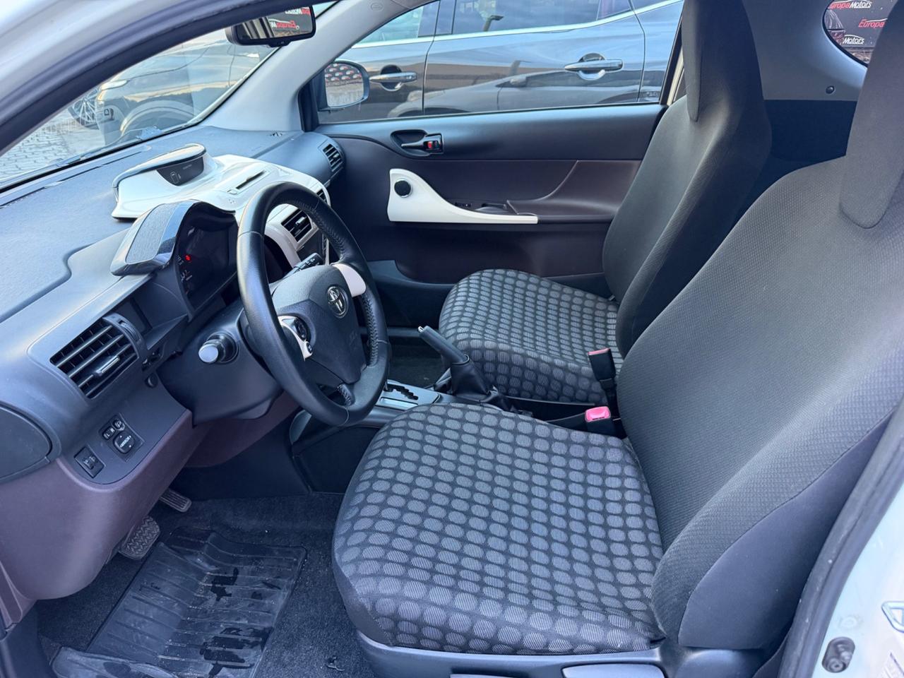 Toyota iQ 1.0 CVT Sol