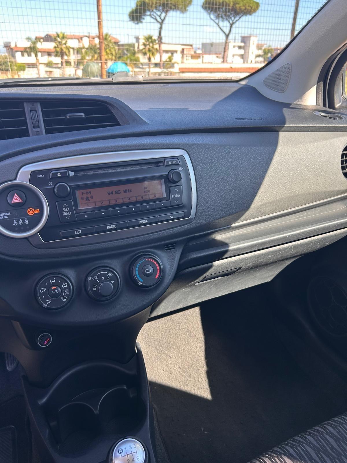 Toyota Yaris 1.4 D-4D 5 porte Lounge