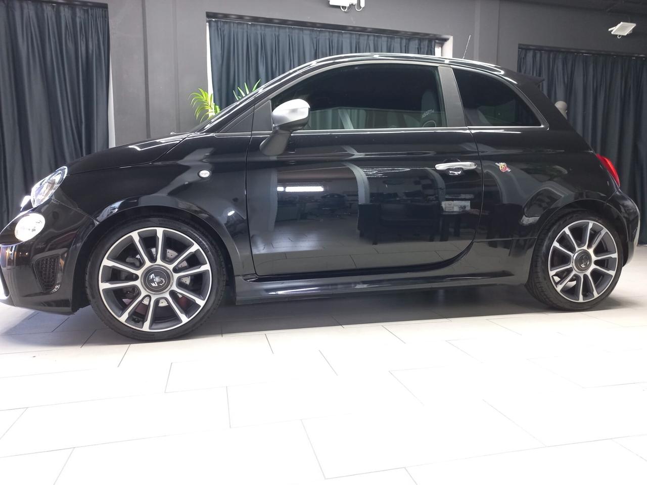 Abarth 595 1.4 Turbo T-Jet 165 CV