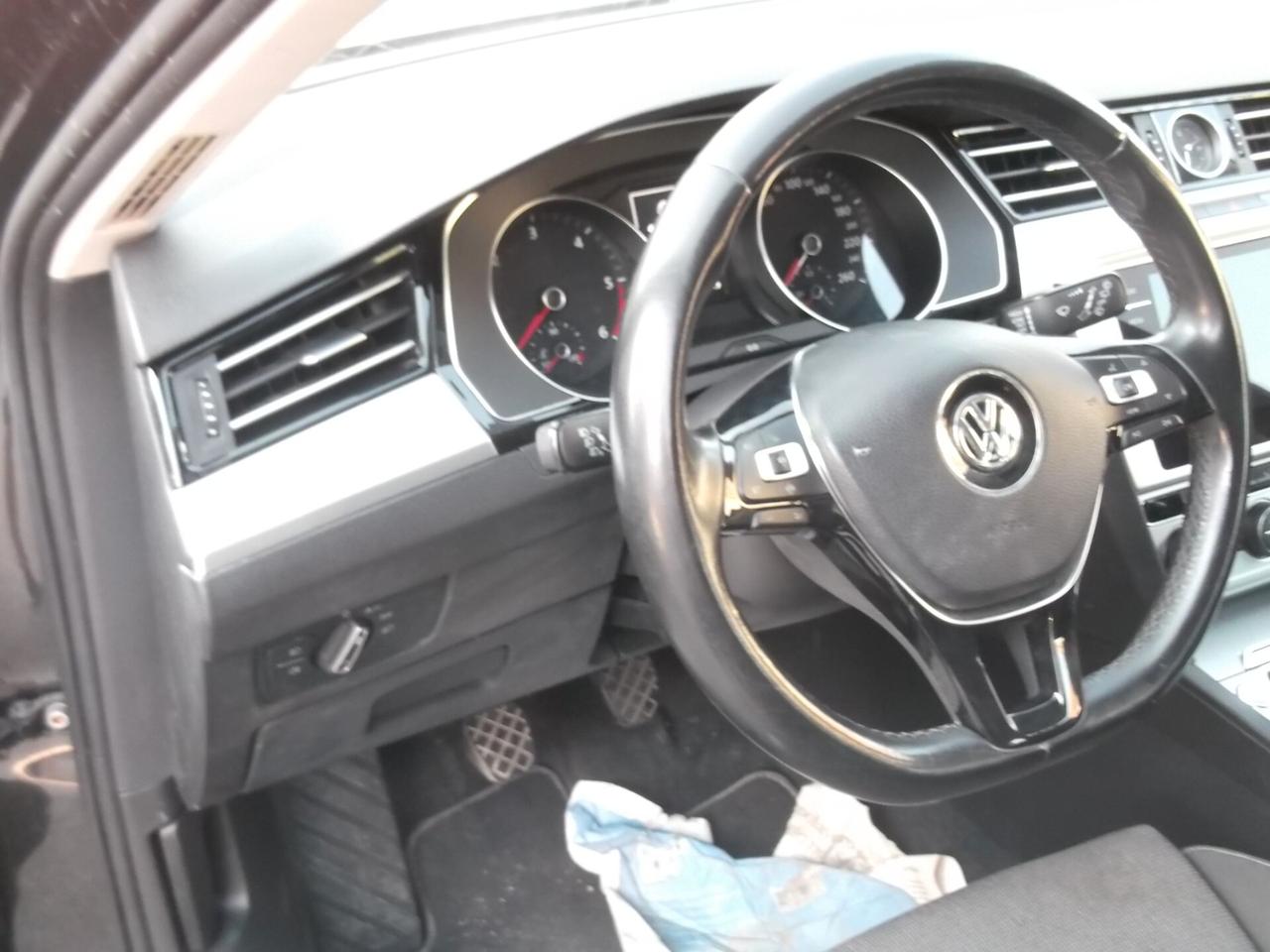 Volkswagen Passat Variant 2.0 TDI Business BlueMotion Tech. - 02