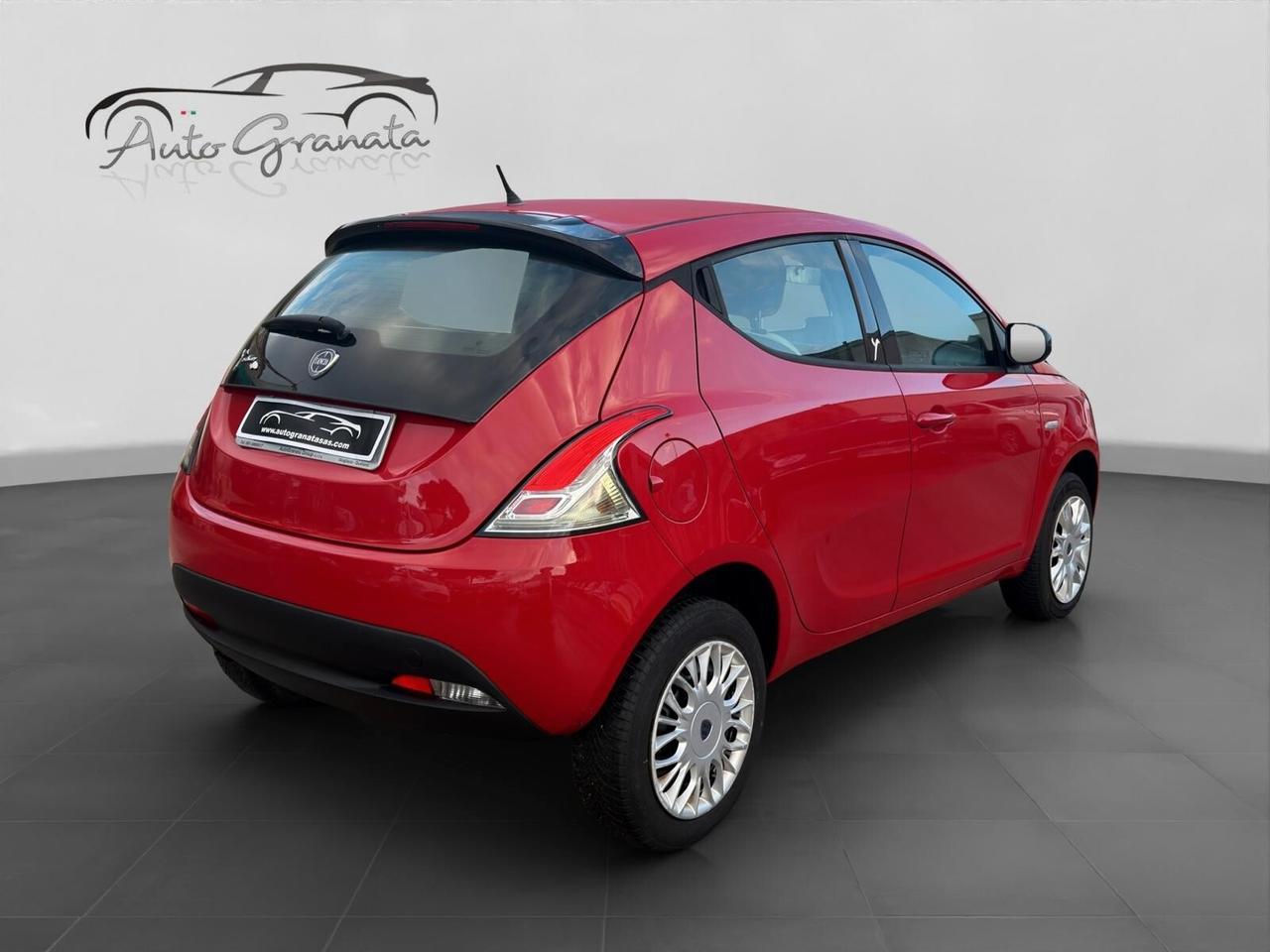 Lancia Ypsilon 0.9 TwinAir Ecochic Elefantino
