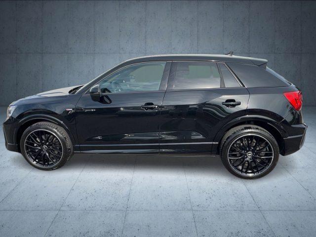 AUDI Q2 35 TFSI S tronic Identity Black