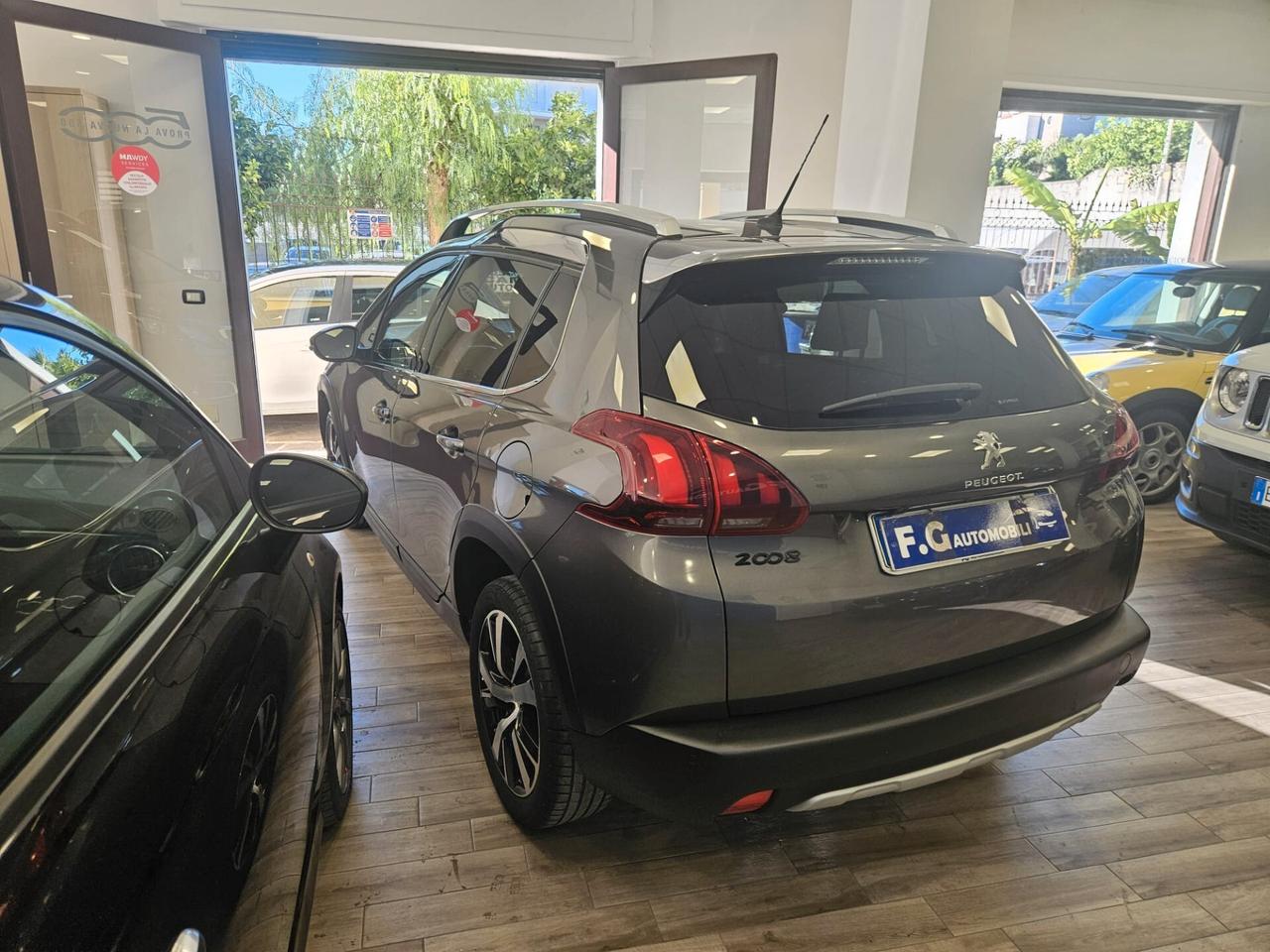 Peugeot 2008 BlueHDi 100 S&S Allure