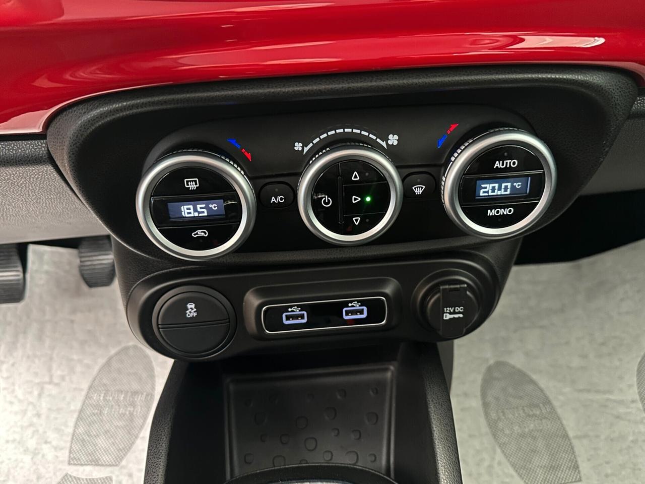 Fiat 500L Living 1.6 M.JET 120 cv. BUSINESS (Nav)