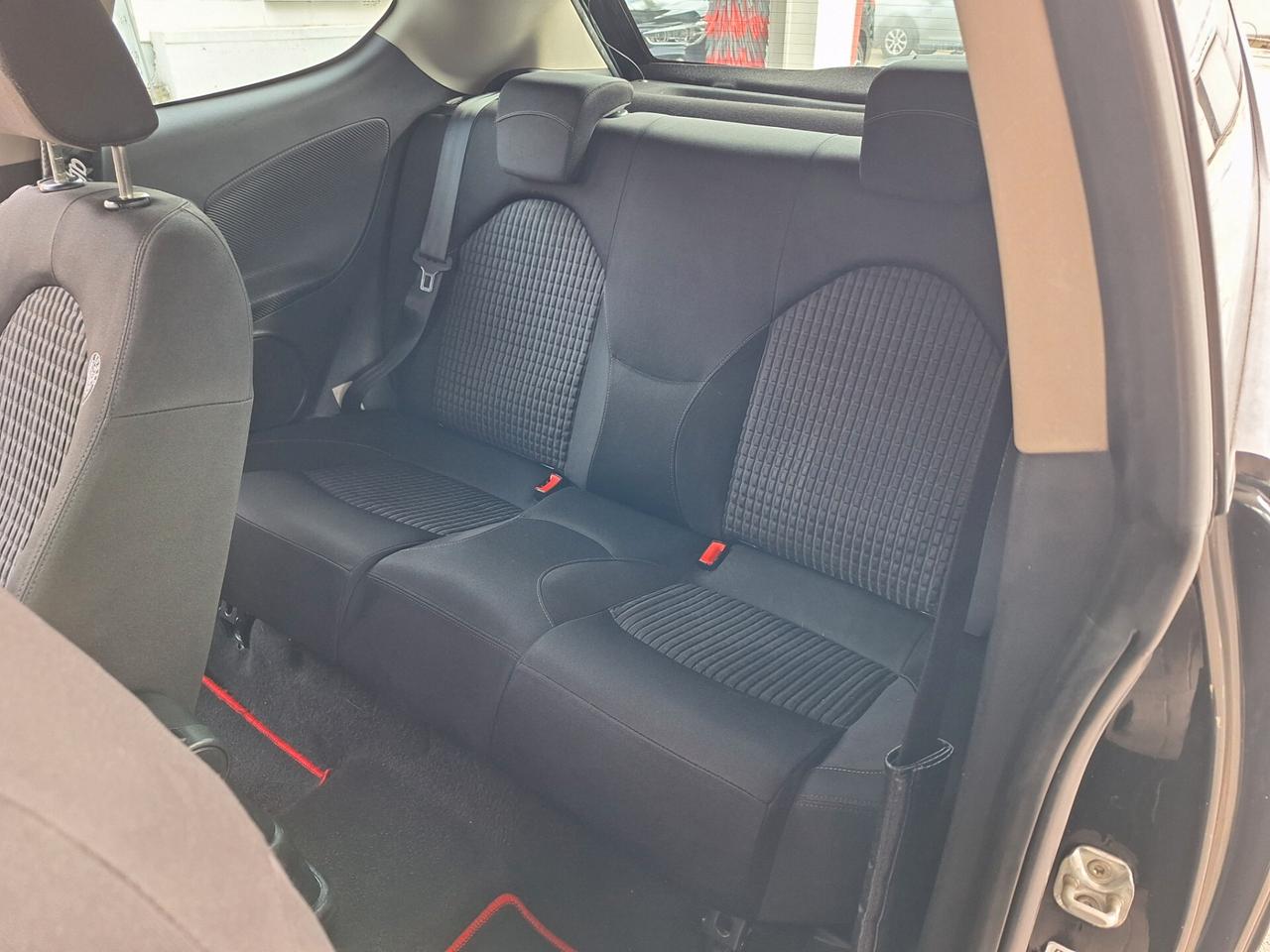 Alfa Romeo MiTo 1.6 JTDm 16V Distinctive MOTORE RIFATTO NAVI BXENON LED SENSORI