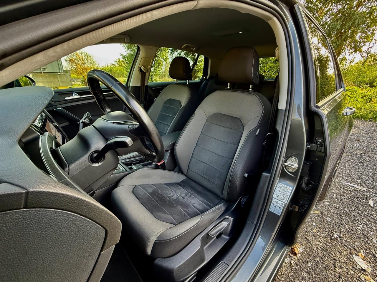 VOLKSWAGEN GOLF 1.6 TDI 115 CV DSG SPORT R LINE