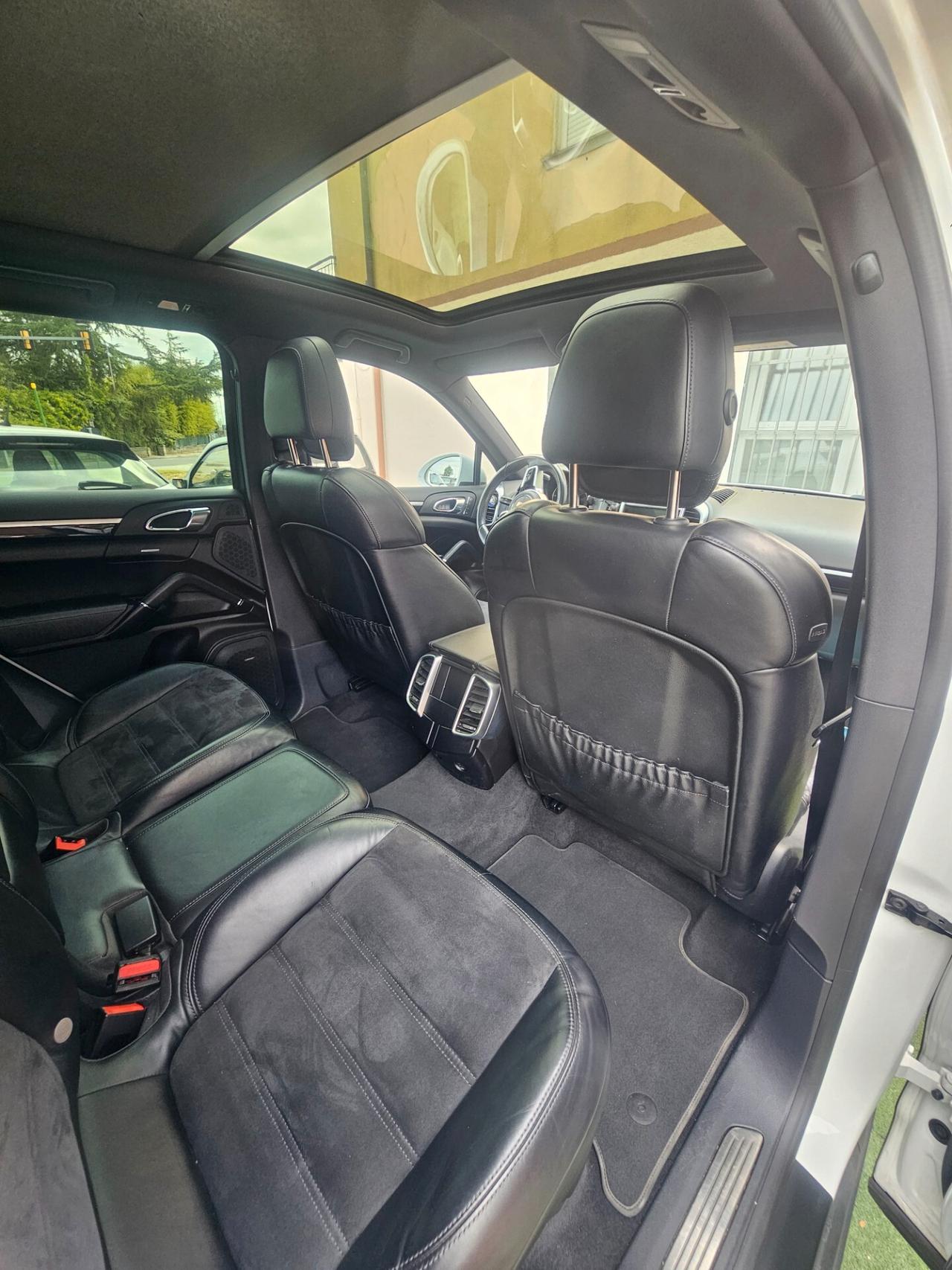 Porsche Cayenne 3.0 Diesel Platinum Edition