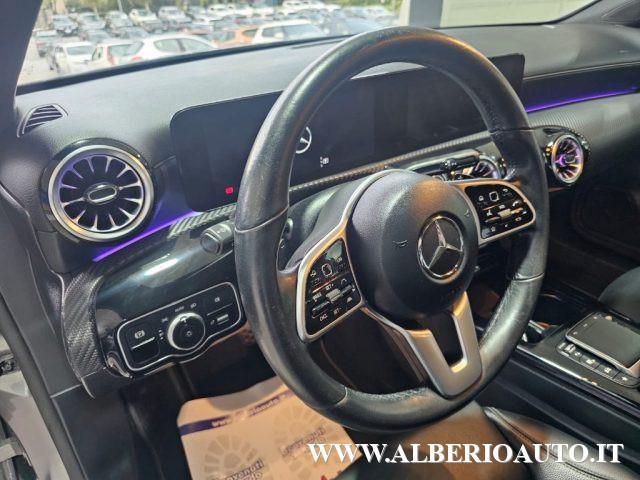 MERCEDES-BENZ A 180 d Automatic Business Luci Ambient