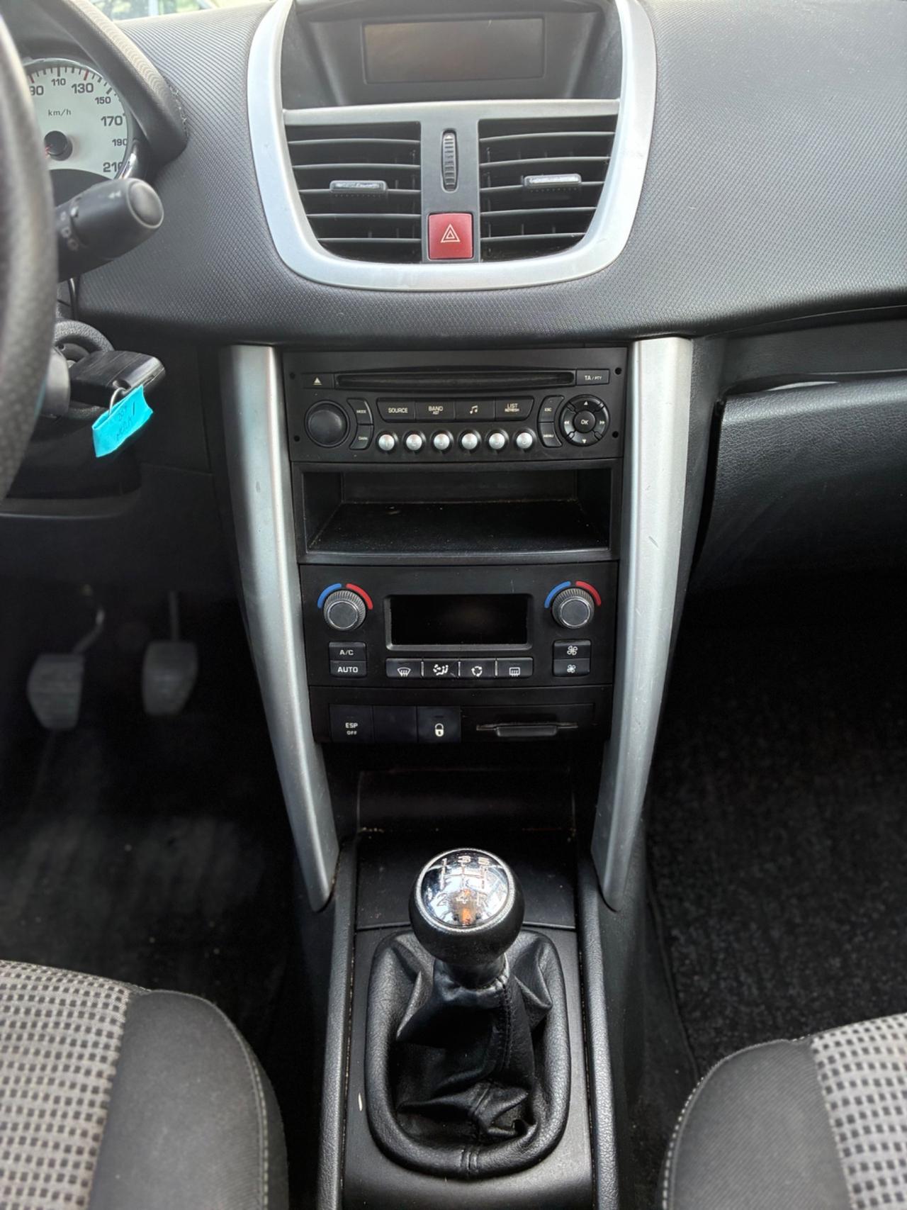 Peugeot 207 1.6 8V HDi 93CV 3p. XS