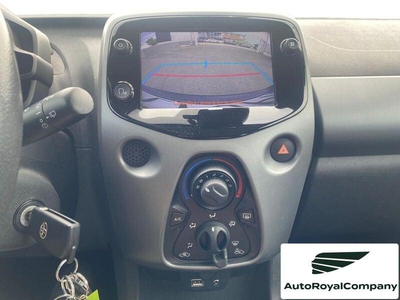 Toyota Aygo Connect 1.0 VVT-i 72 CV 5 porte x-play MMT