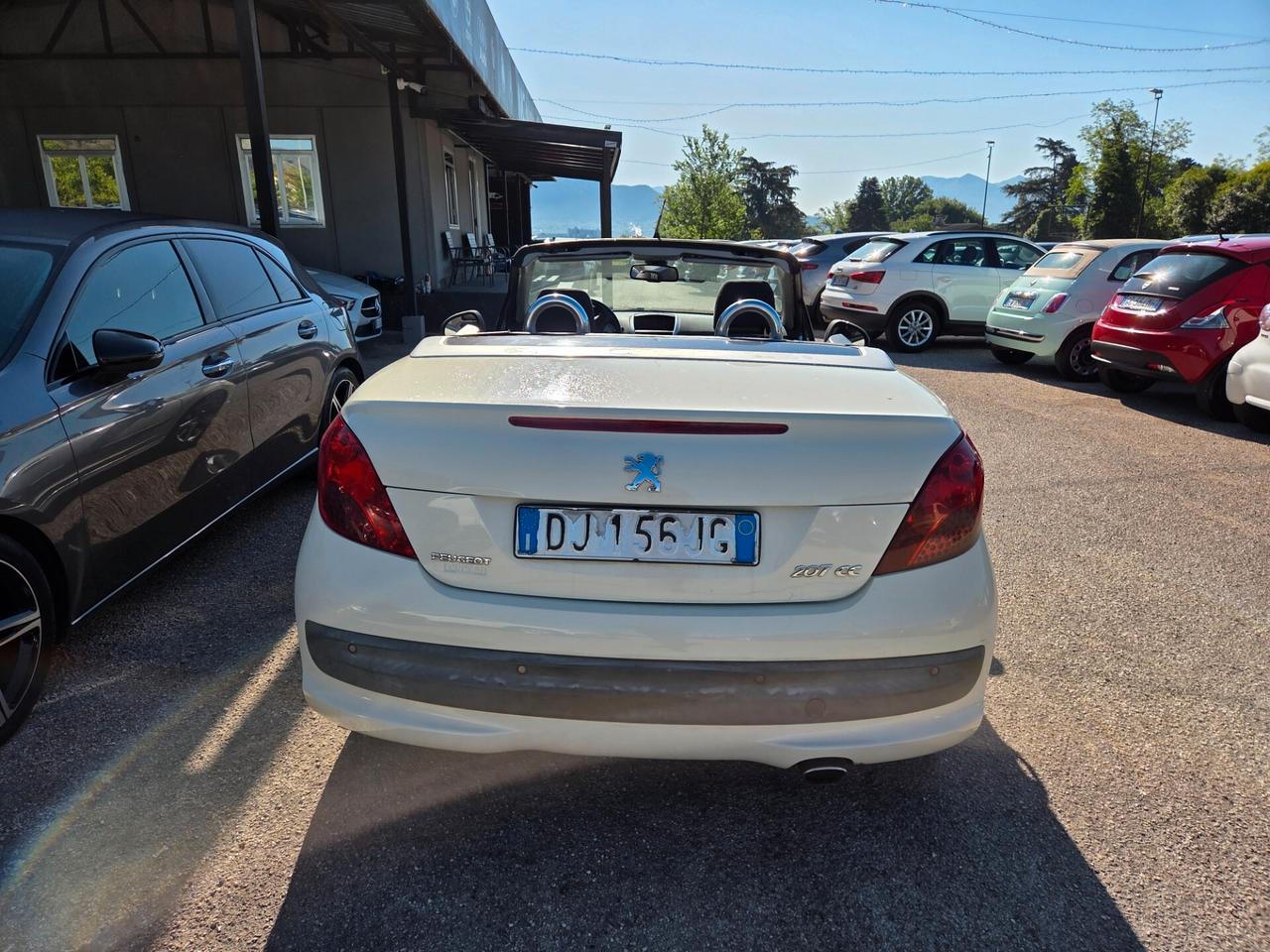 Peugeot 207 1.6 HDi 110CV CC Féline