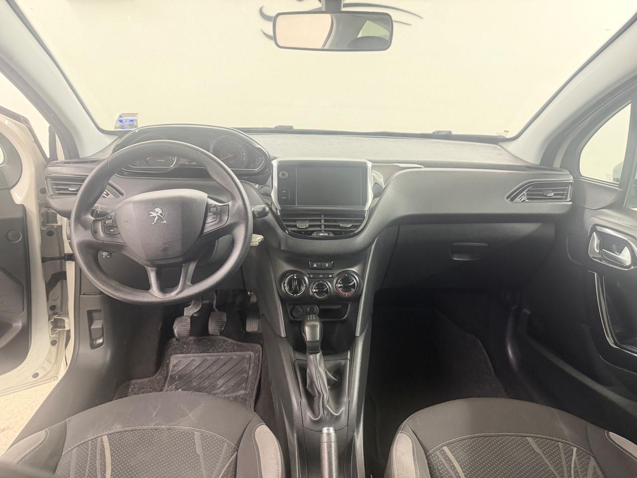 PEUGEOT 208 (anno 2015)