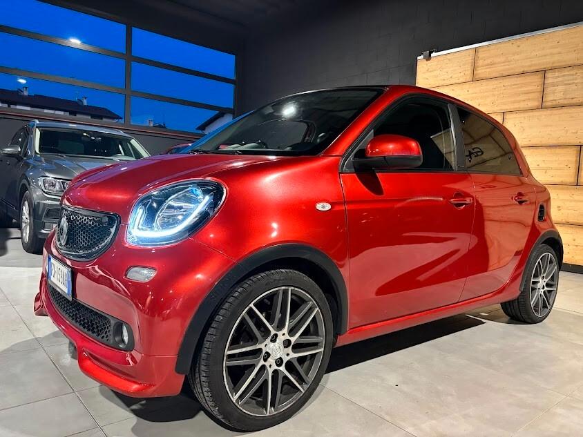 Smart brabus FOR FOUR XLLUSIVE 109CV-JBL