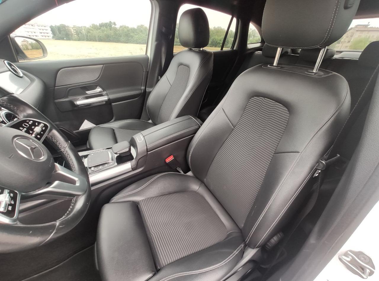 MERCEDES-BENZ GLA 200 Automatic Sport Plus