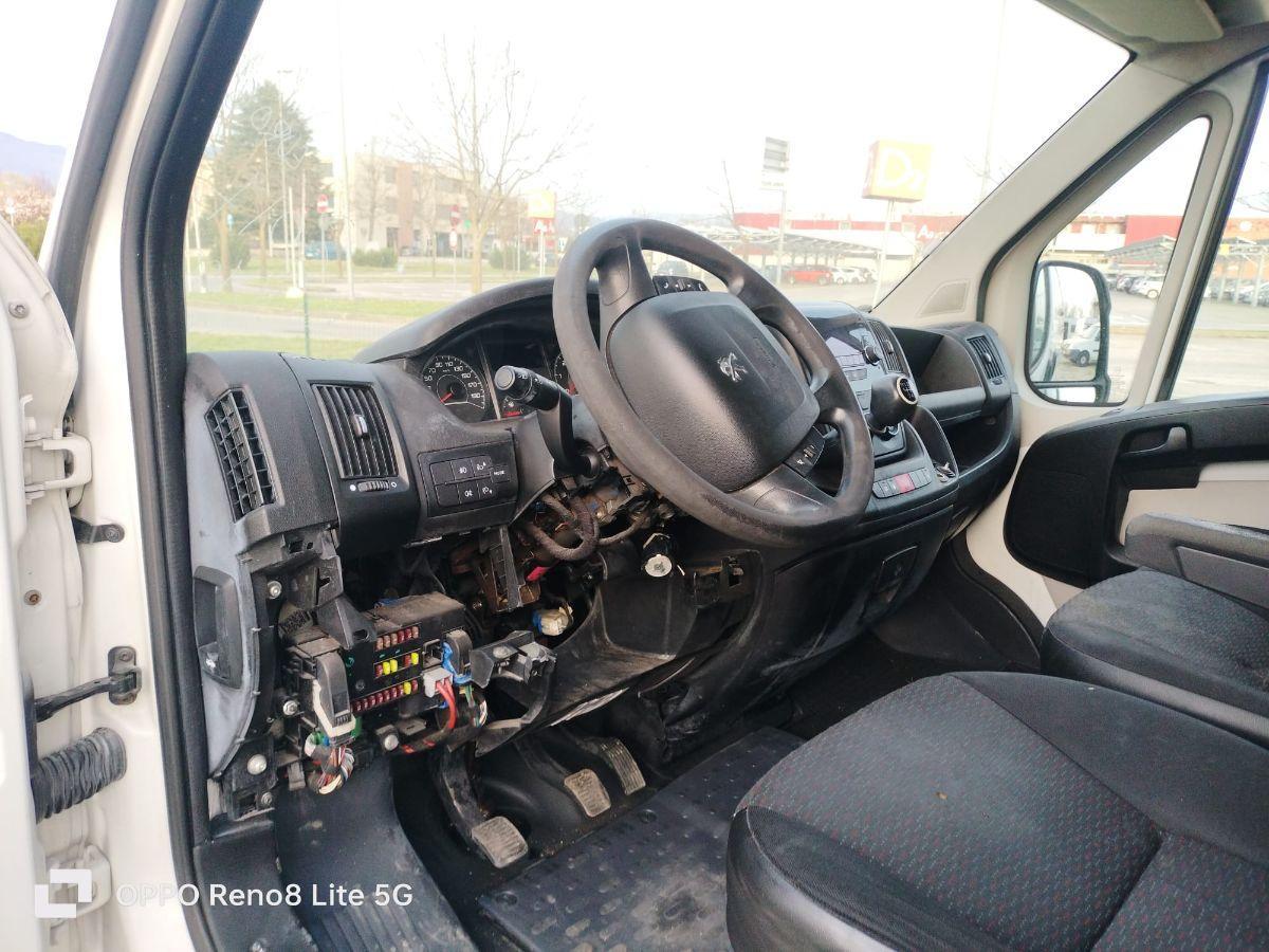 PEUGEOT Boxer 333 2.0 bluehdi 130cv L2H2 E6 333 2.0 bluehdi 130cv L2H2 E6