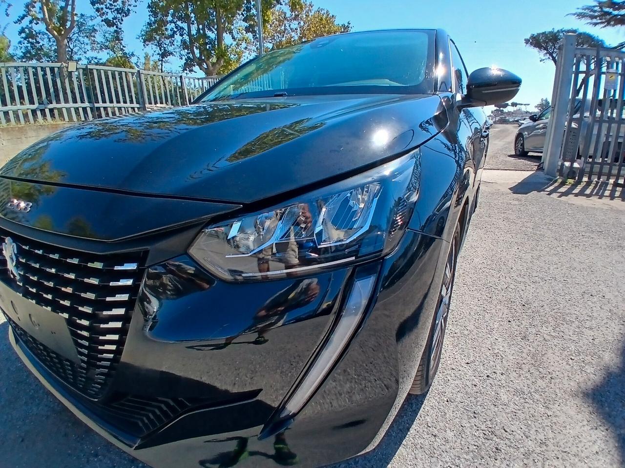 Peugeot 208 PureTech 100 S&S Active Pack