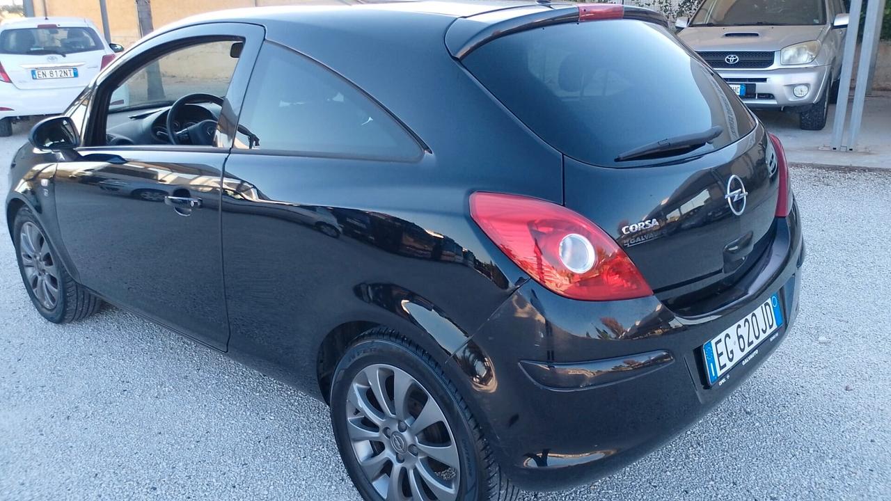 Opel Corsa 1.2 - 2011