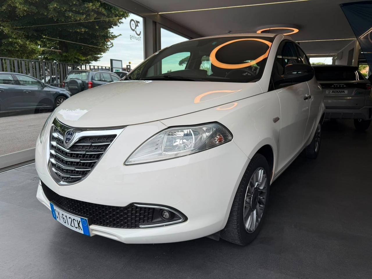 Lancia Ypsilon 1.2 69 CV 5 porte S&S Gold
