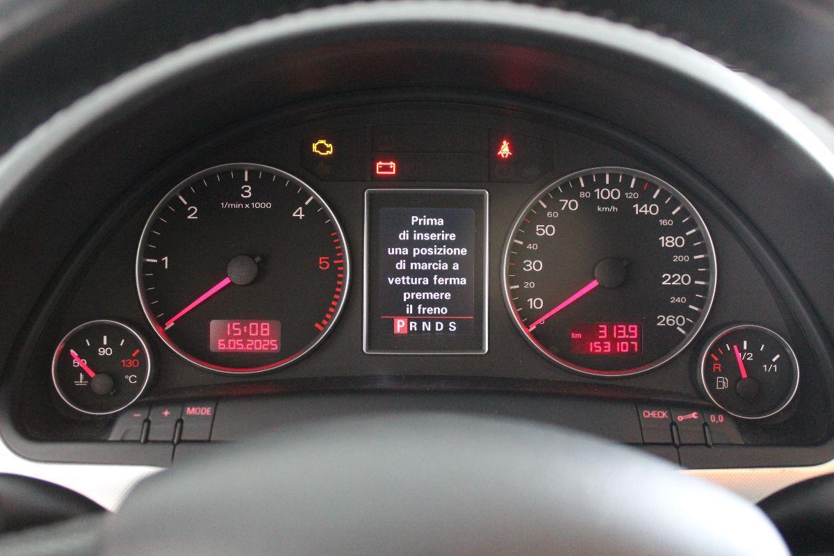 AUDI - A4 - 3.0 TDI quattro S tronic