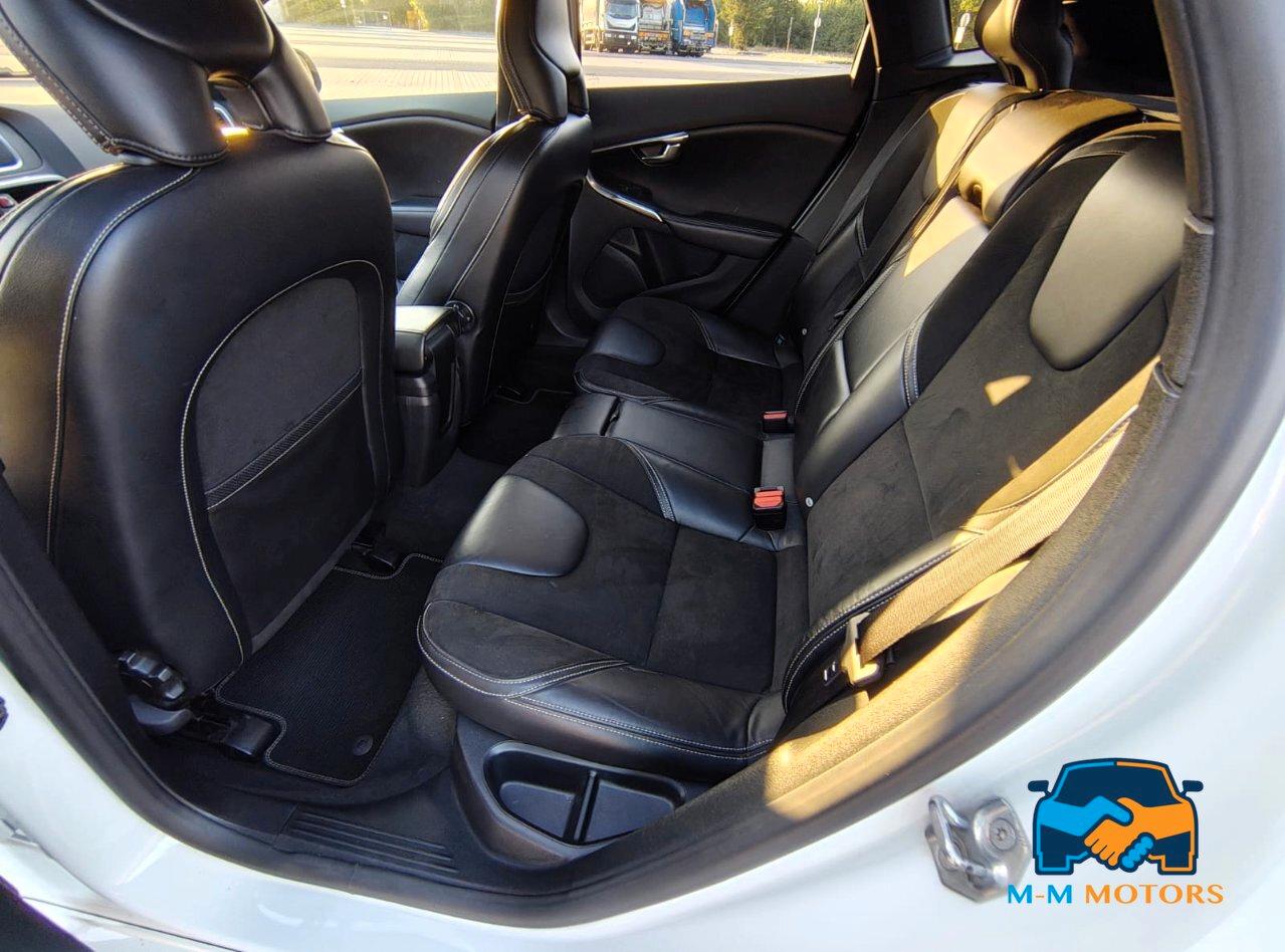 Volvo V40 2.0 d2 R-design Momentum my17