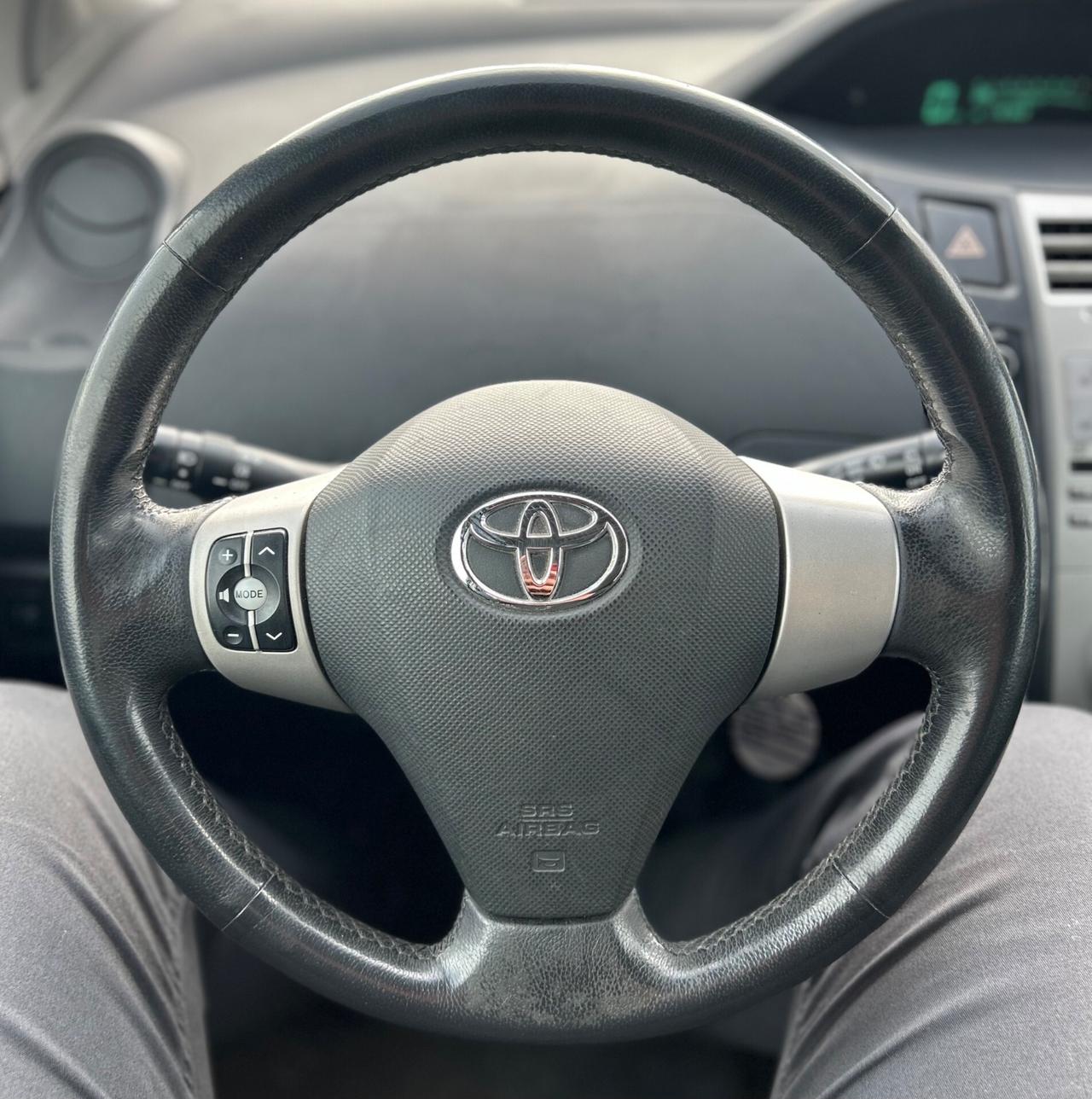 Toyota Yaris 1.0 5 porte Edizione SOL Neopatentati