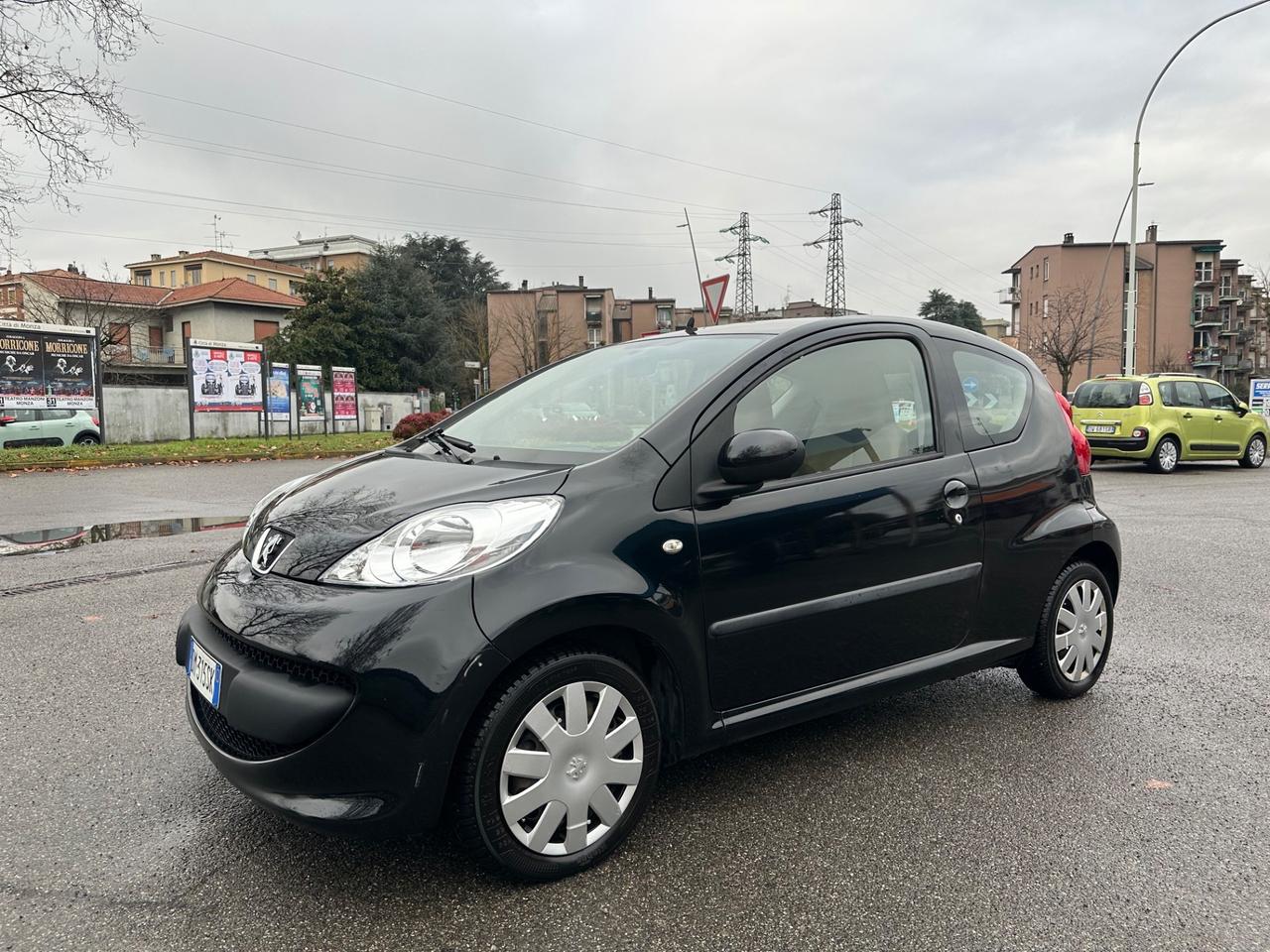 Peugeot 107 1.0 68CV BENZ - NEOPATENTATI UNICO PROPRIETARIO