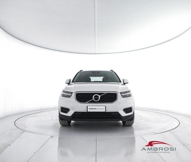 VOLVO XC40 T2 Momentum Core